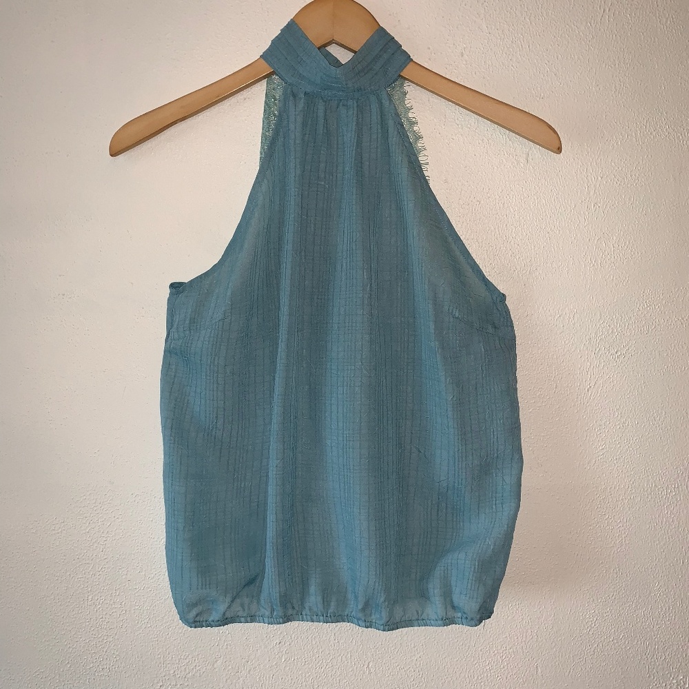 Ya Los Angeles | sleeveless halter w/ lace detail